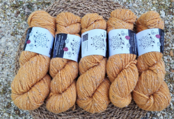 Idän Kehräämö - příze Strösseli Eko-Tweed - Kinuski