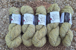 Idän Kehräämö - příze Strösseli Eko-Tweed - Silmu