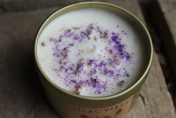 Svíčka v plechové krabičce - Lilac vibes